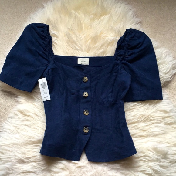 Aritzia Tops - ❤️❤️NWT* Aritzia Wilfred Janine Peplum Blouse in Navy
